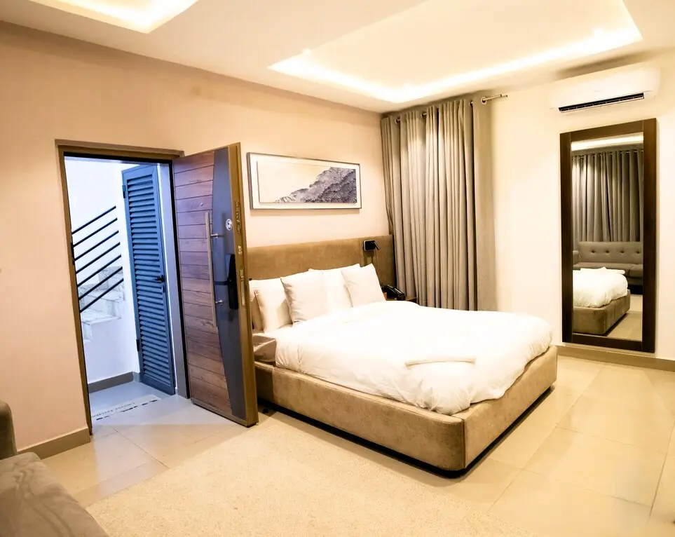 Single luxury room