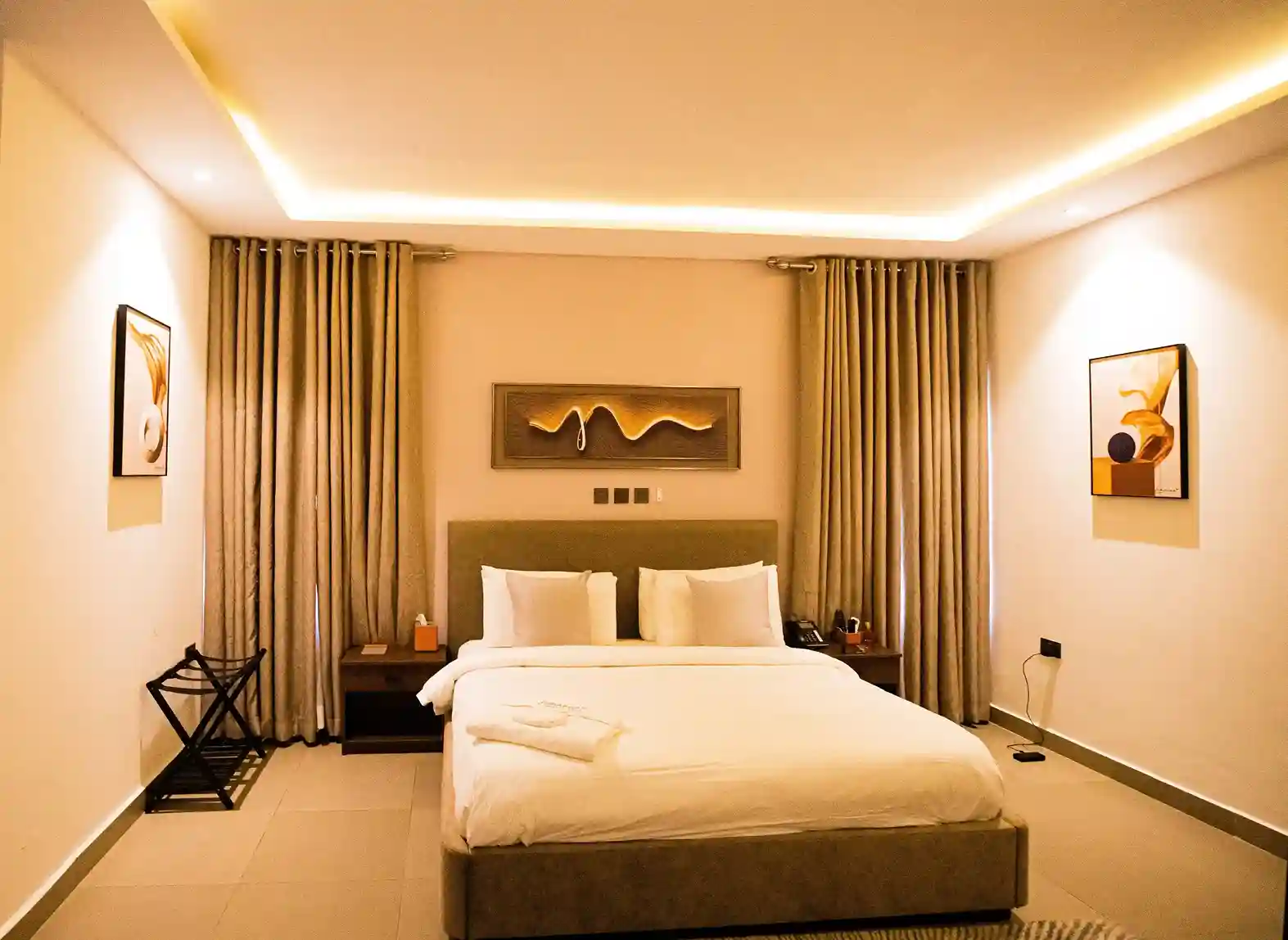 Super room with lounge